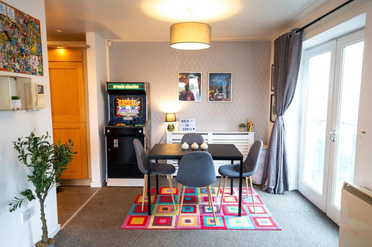 Artistic Stunning Apartment City View Londonderry Exterior foto
